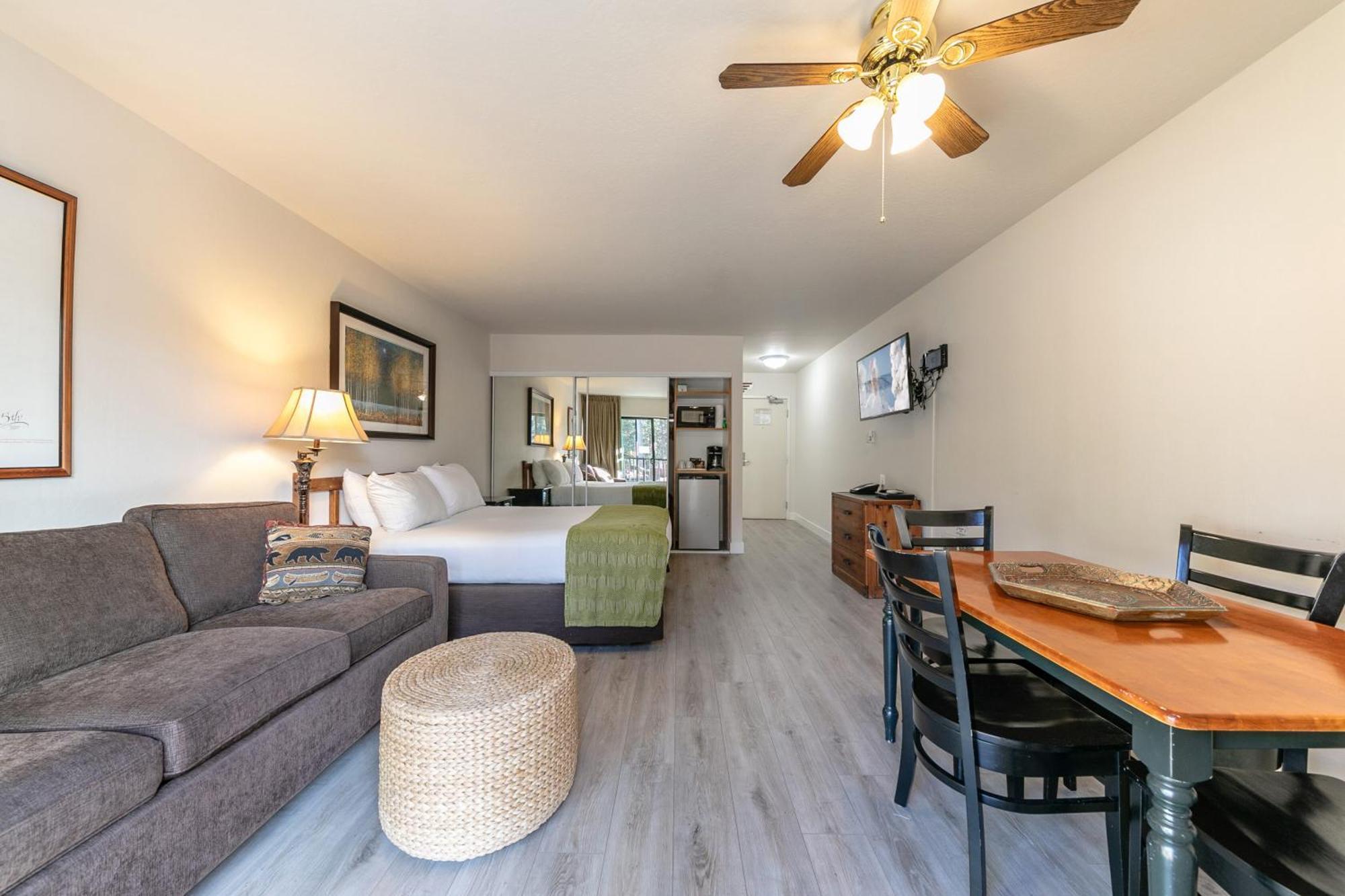 King 2nd Floor #234 At Donner Village * Truckee
