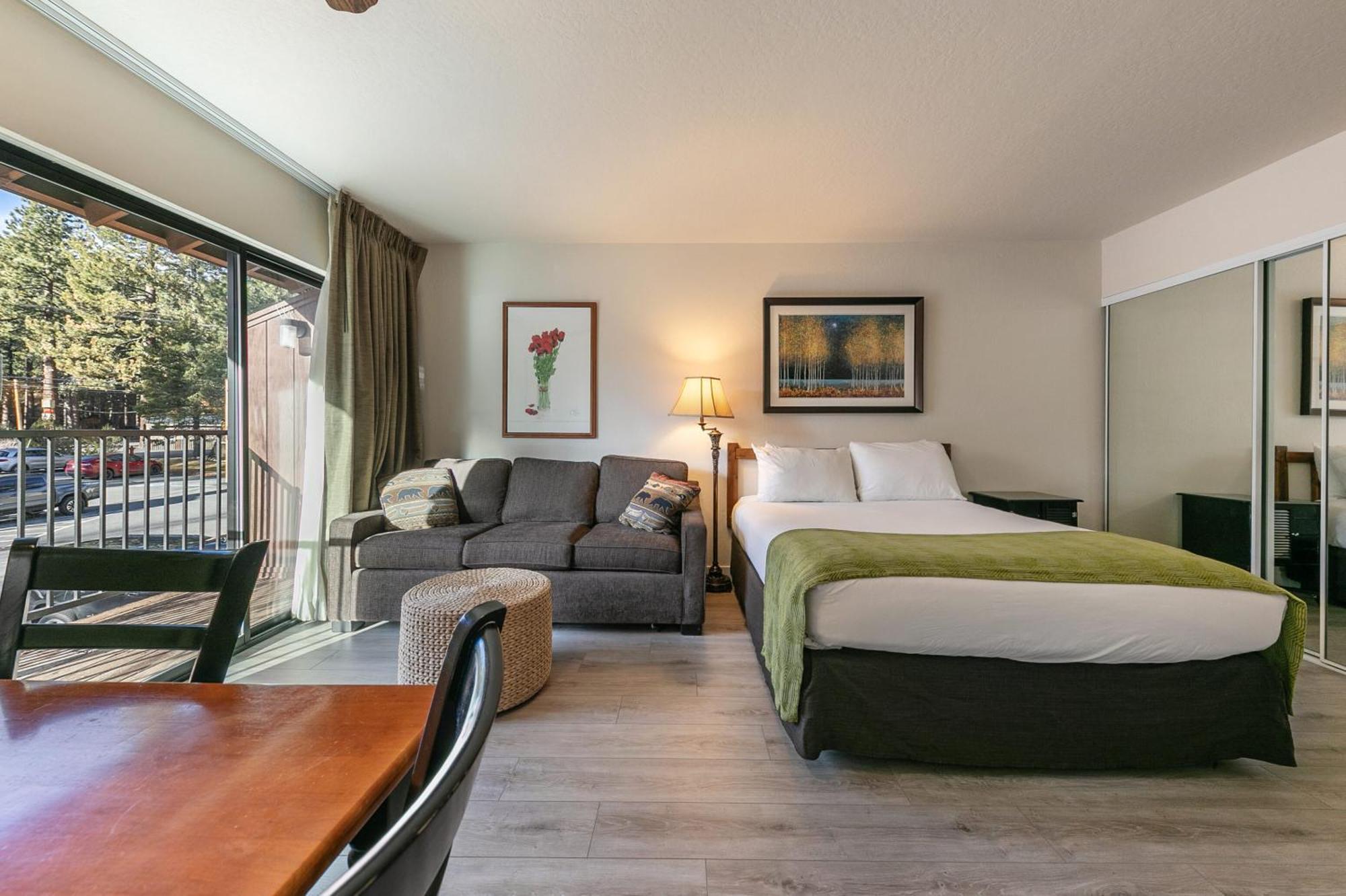 King 2nd Floor #234 At Donner Village Holiday home Truckee